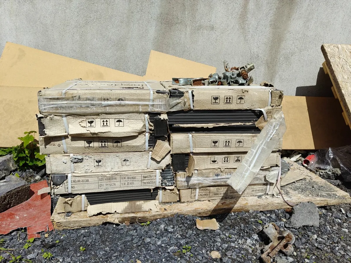 Nulok ceramic roof tiles - Image 1