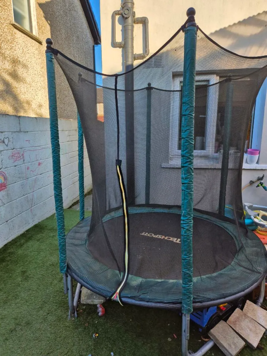 6ft Trampoline - Image 1