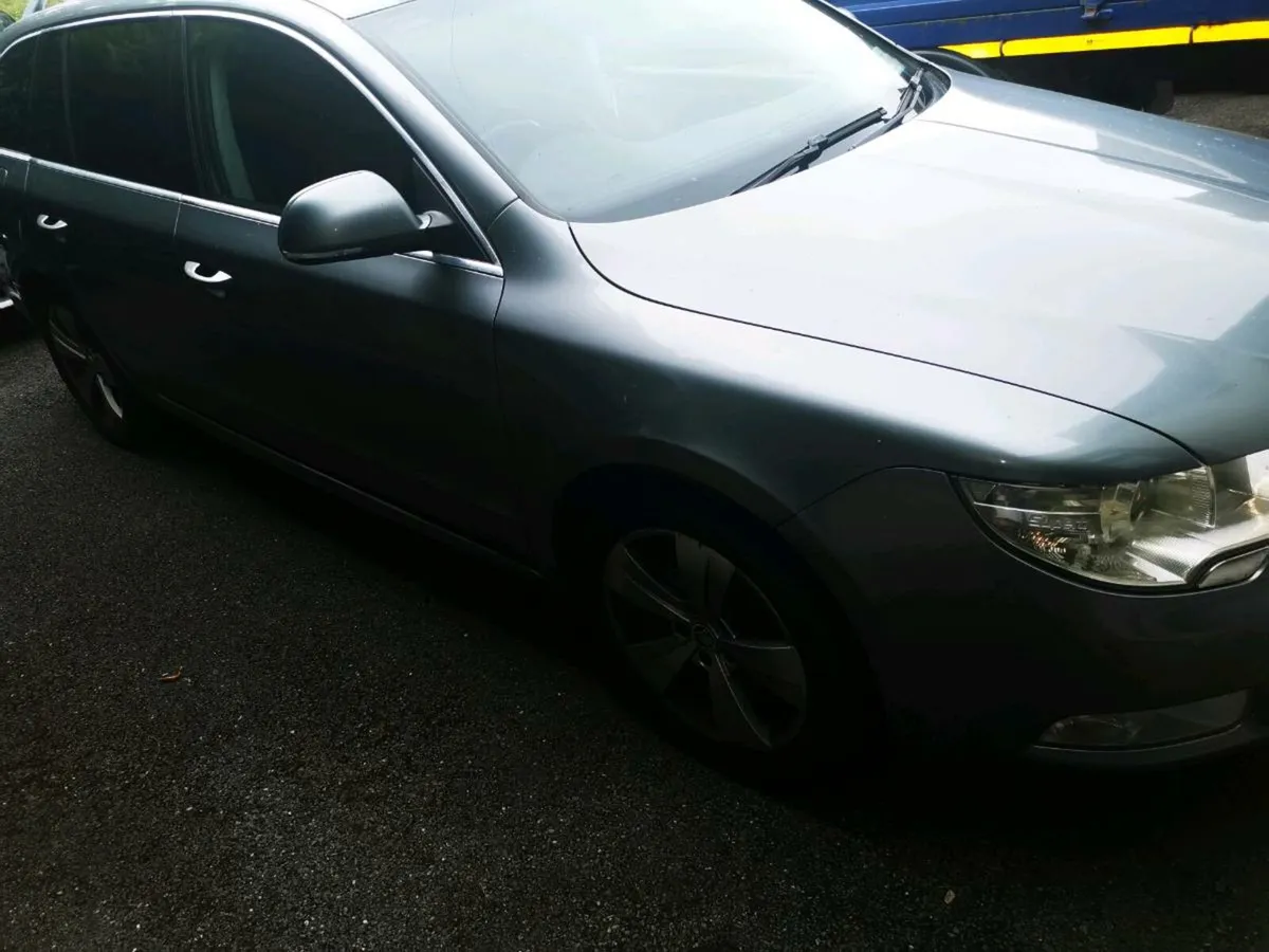 Skoda superb 2010 2tdi for sale - Image 3