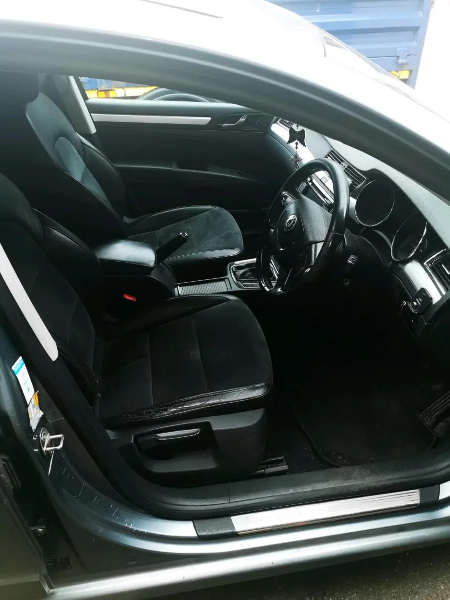 Skoda superb 2010 2tdi for sale - Image 4