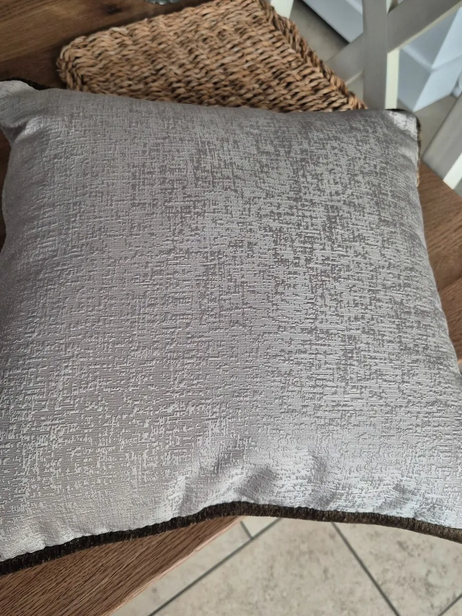 Cushions - Image 2