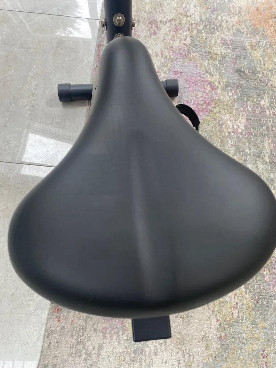 Exercise bike - Image 2