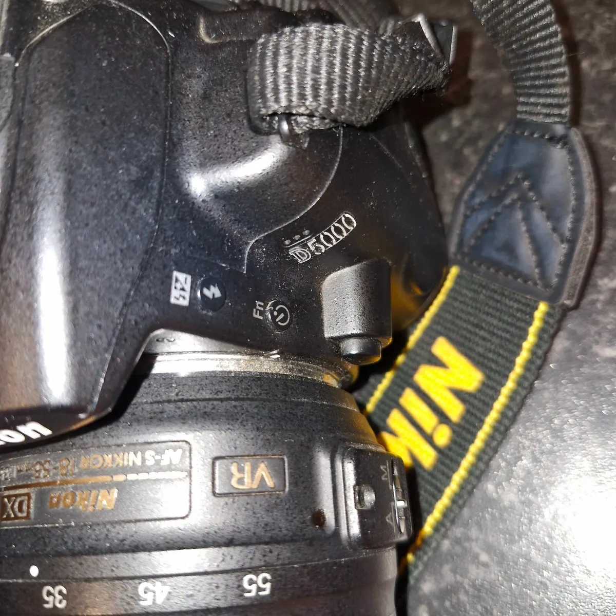 Nikon D5000 Camera - Image 1