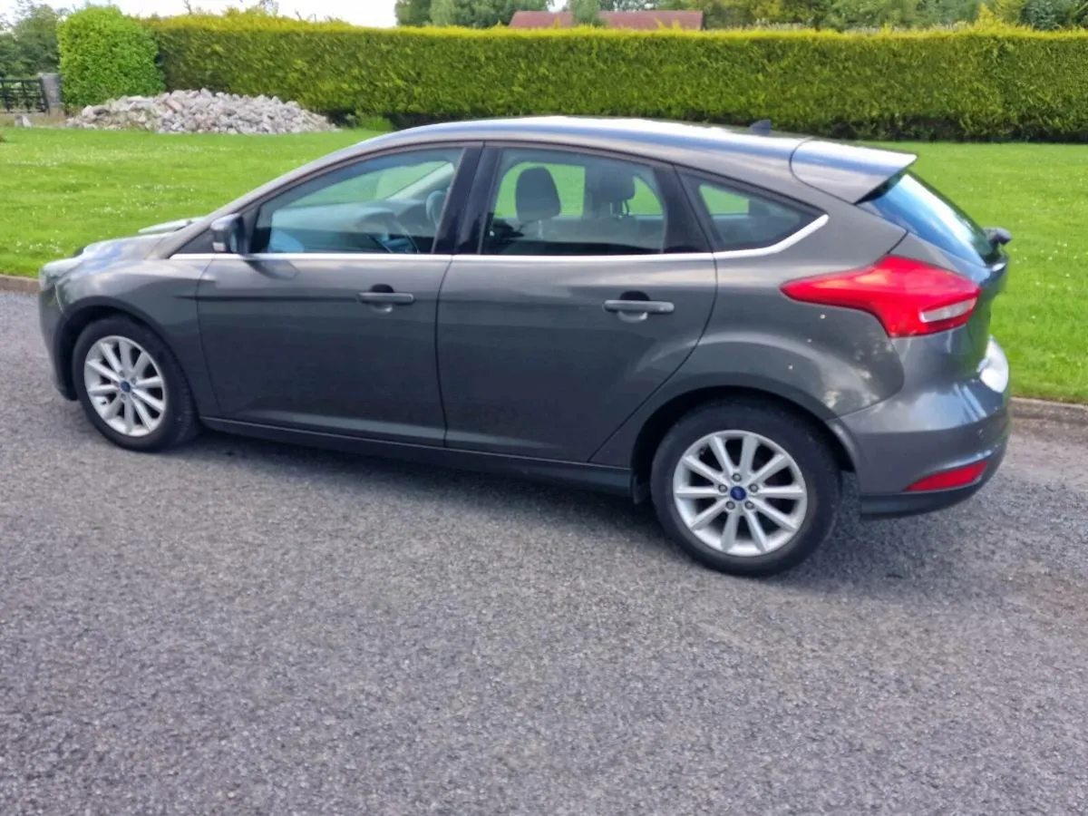Ford Focus - Image 4