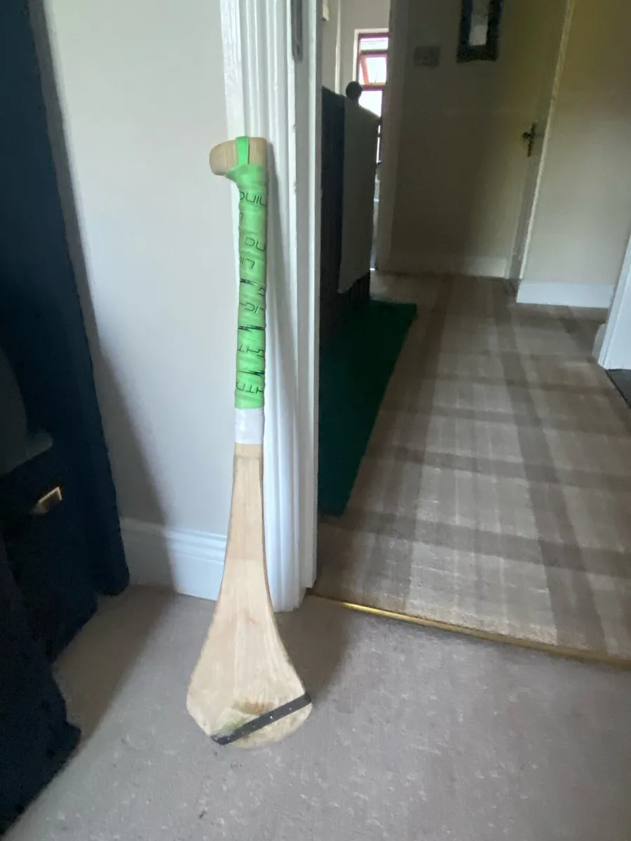 31 inch cuddly hurl - Image 1