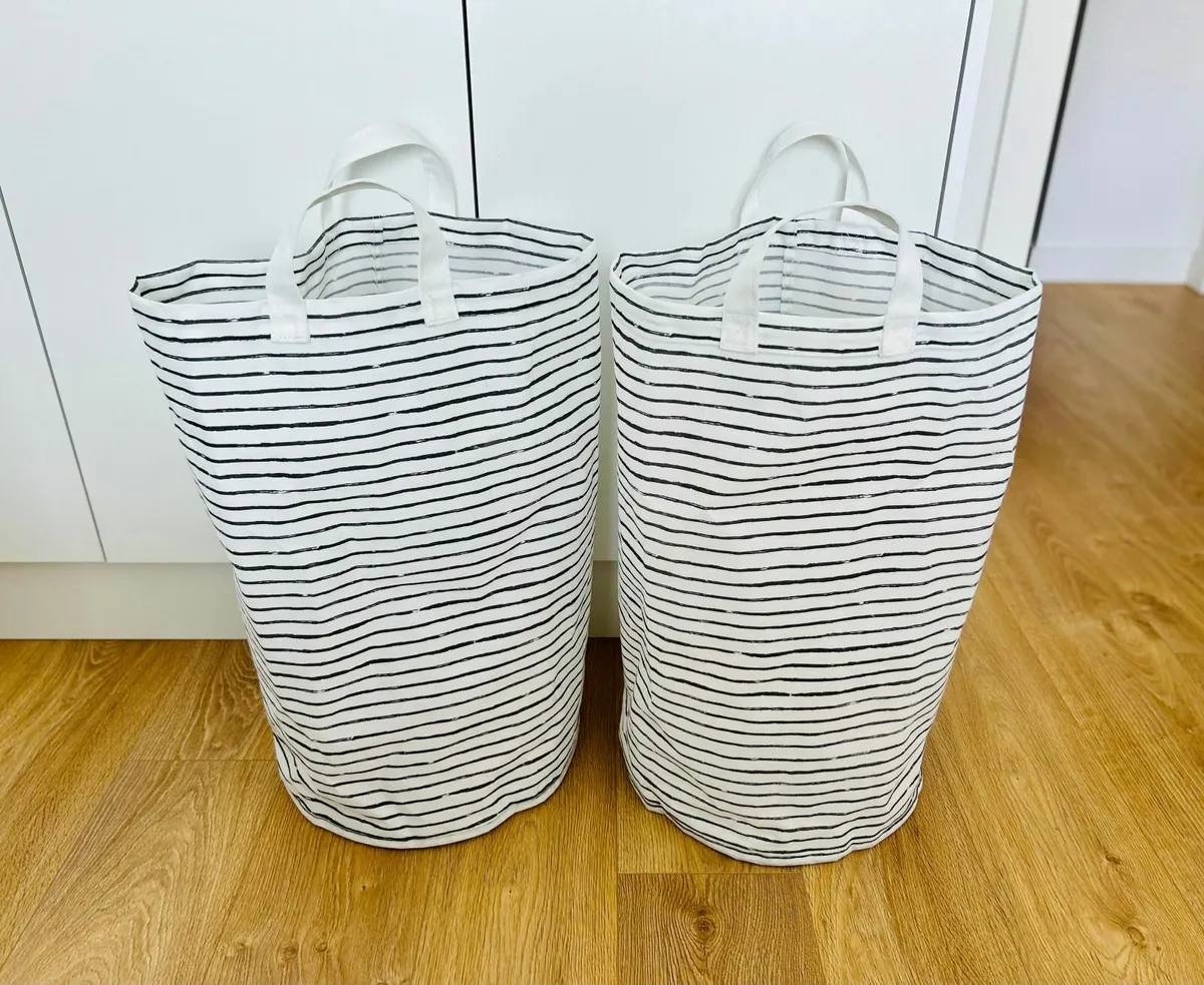 IKEA KLUNKA Laundry bag, white/black, 60 l - Image 3
