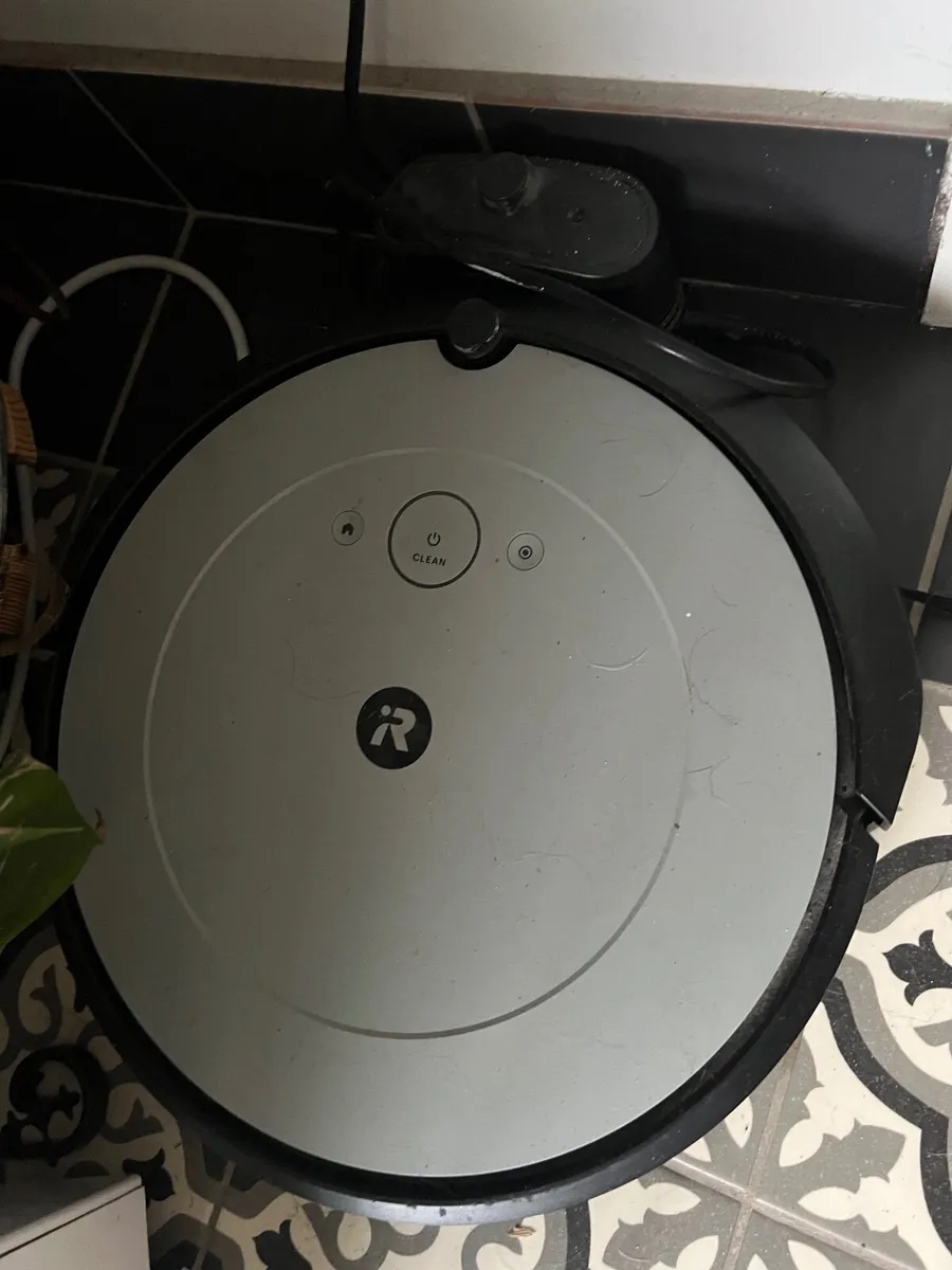 Robotic hoover