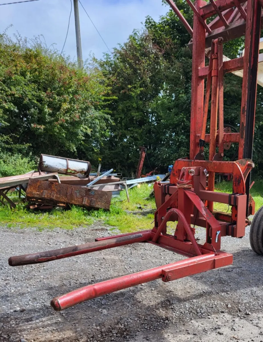 Mast with 3 point linkage - Image 1