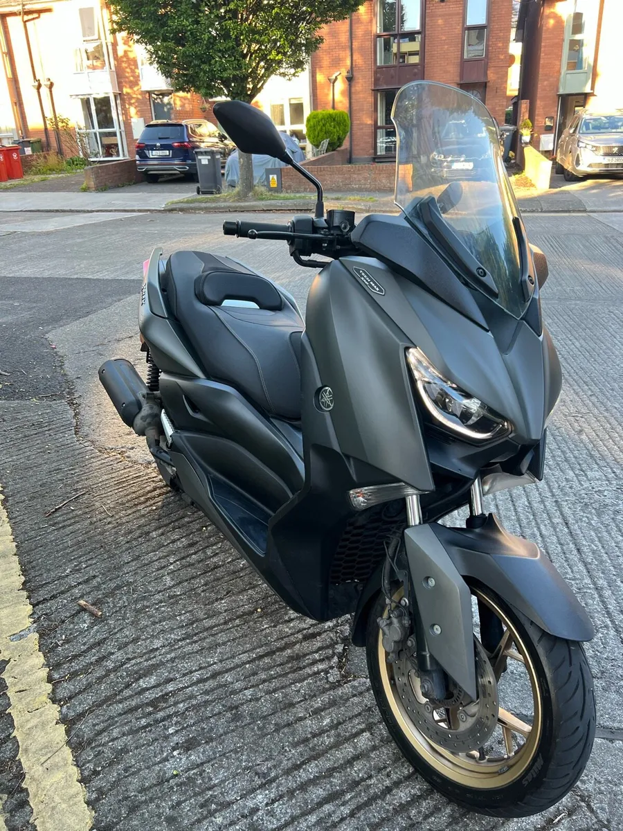 Yamaha XMAX 125 Tech Max (2021) – €4,000 - Image 2