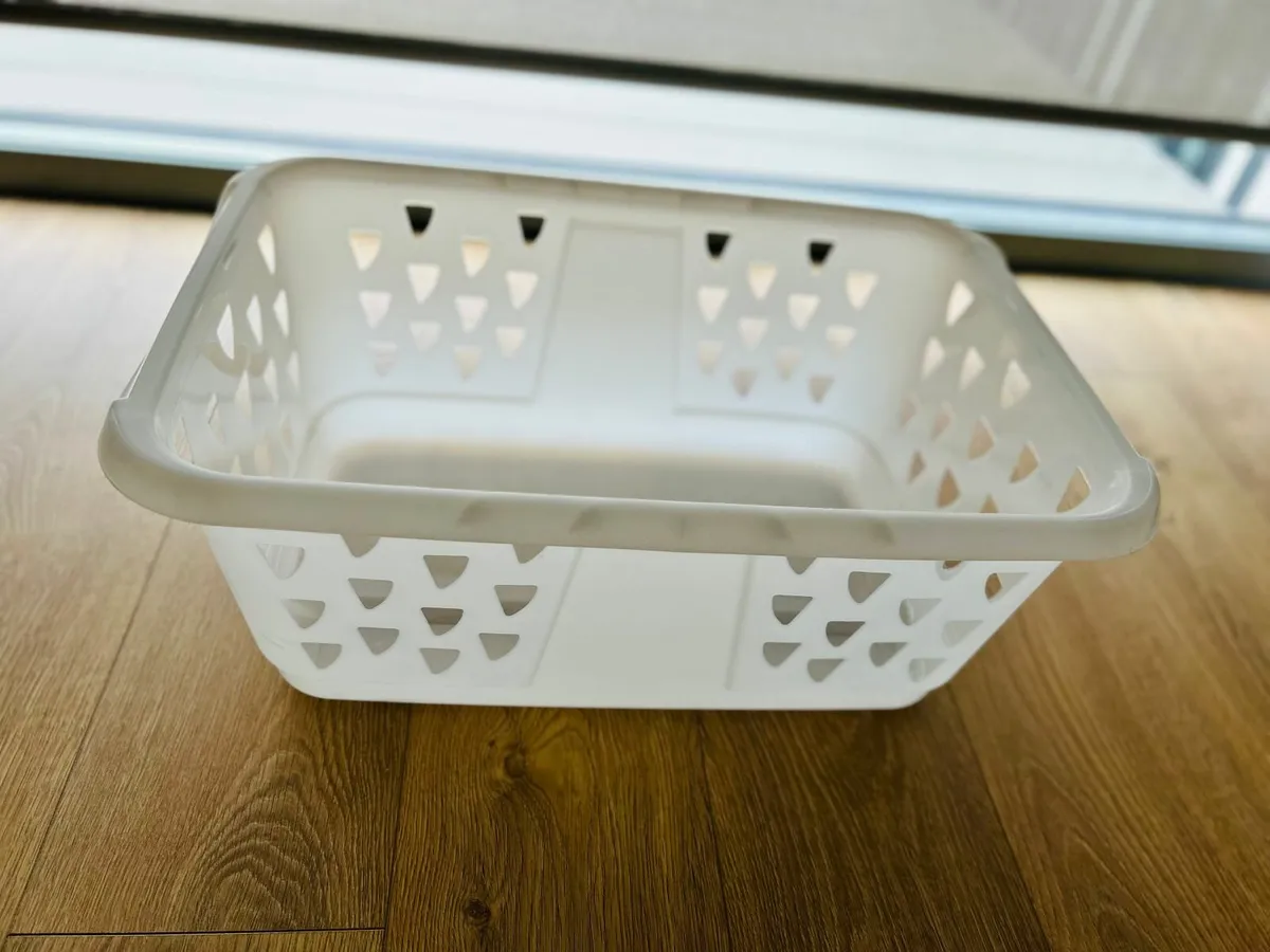IKEA BLASKA Clothes-basket, white, 36 l - Image 1