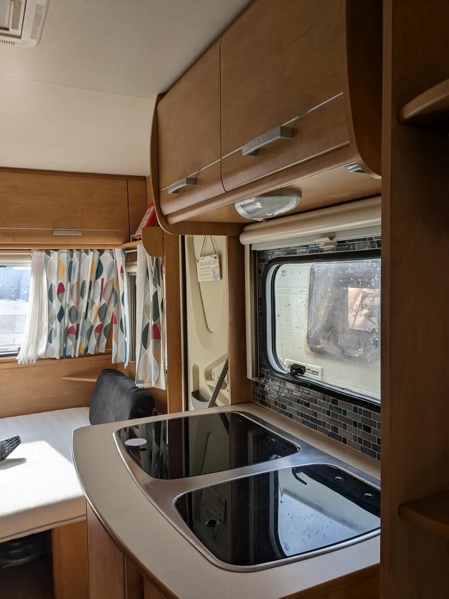 Caravan hire - Image 3