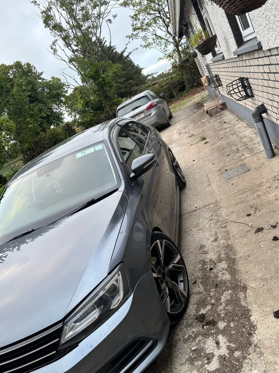 Volkswagen Jetta - Image 2
