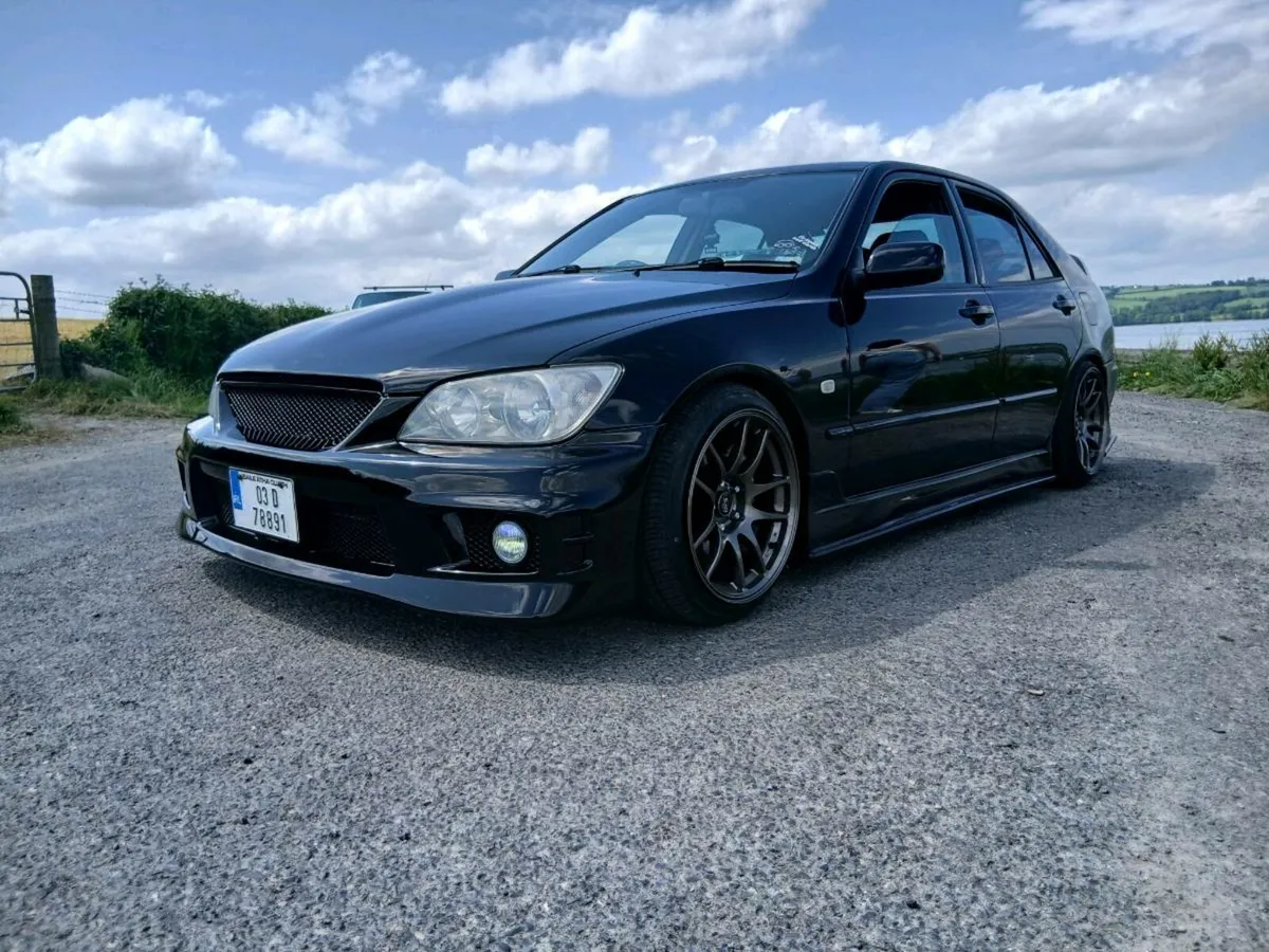 2003 Toyota Altezza - Image 3