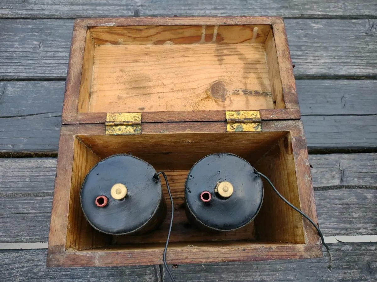 Vintage Telegraph Battery Box - Image 1
