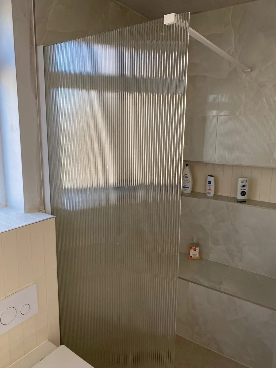 Fluted Glass Shower screen 900mm