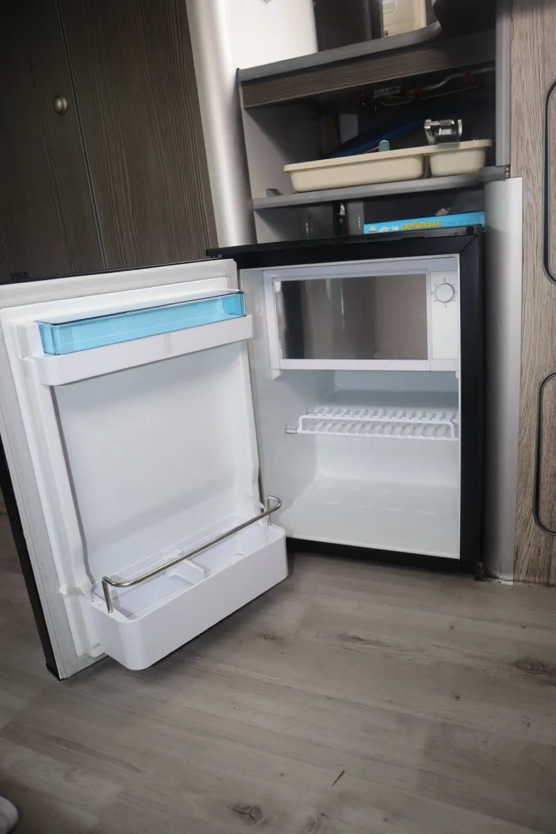 Iveco Daily campervan - Image 3