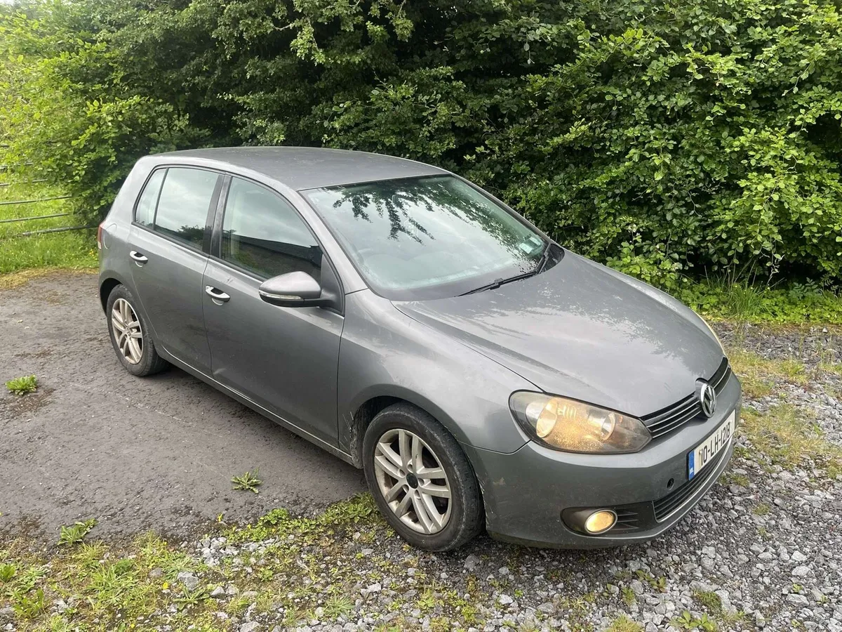 2010 Volkswagen Golf highline 1.6 diesel - Image 1