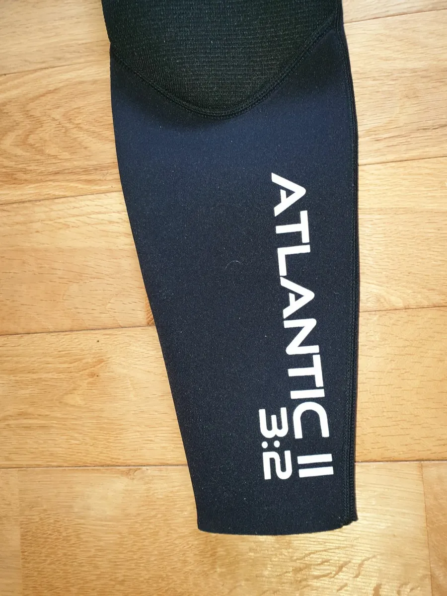 Ladies wetsuits - Image 1