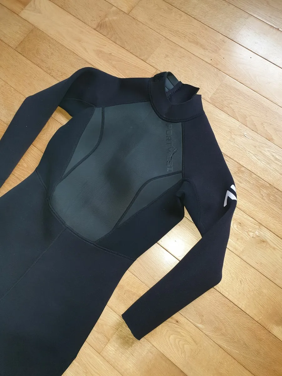 Ladies wetsuits - Image 2