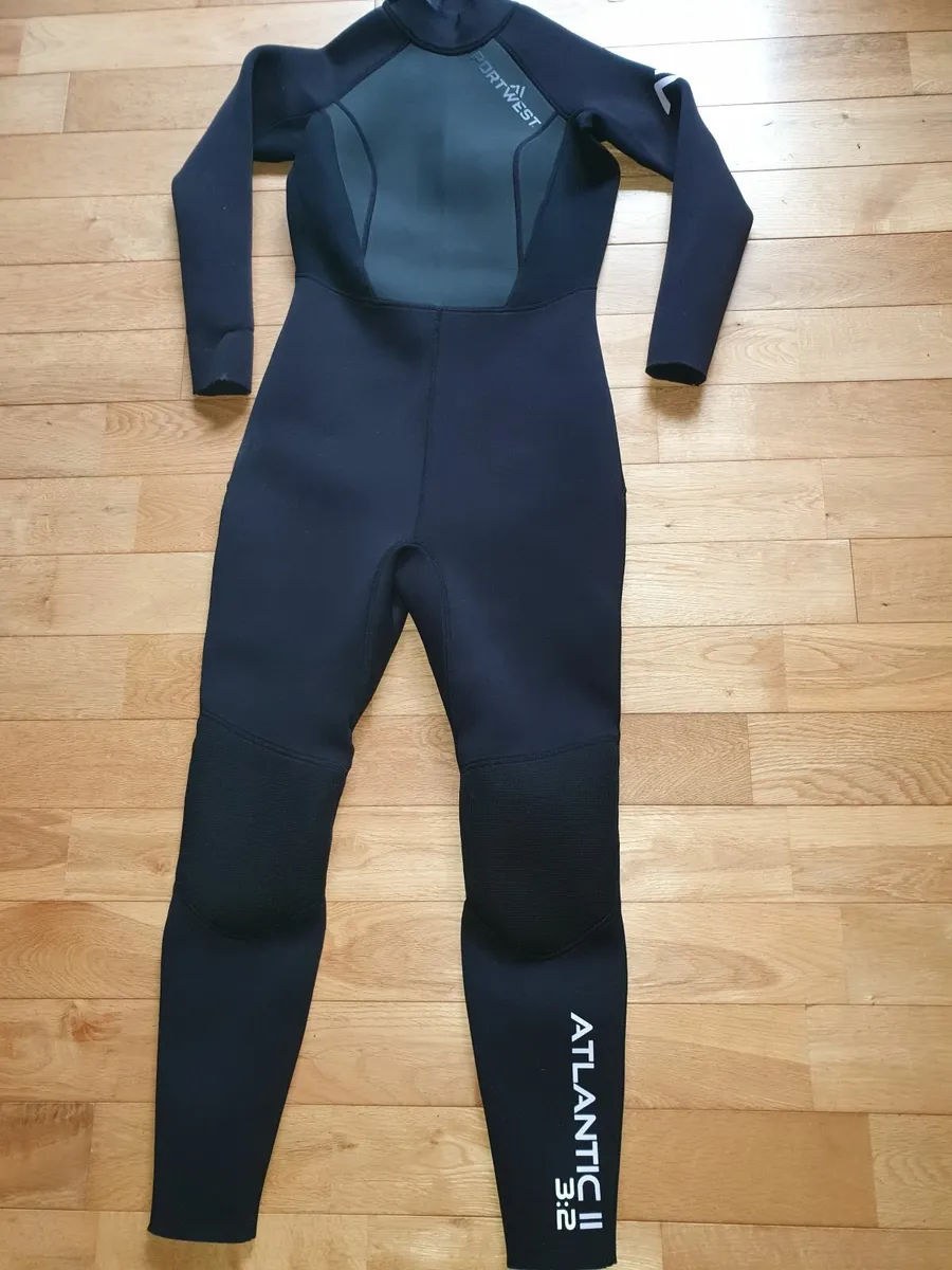 Ladies wetsuits - Image 3
