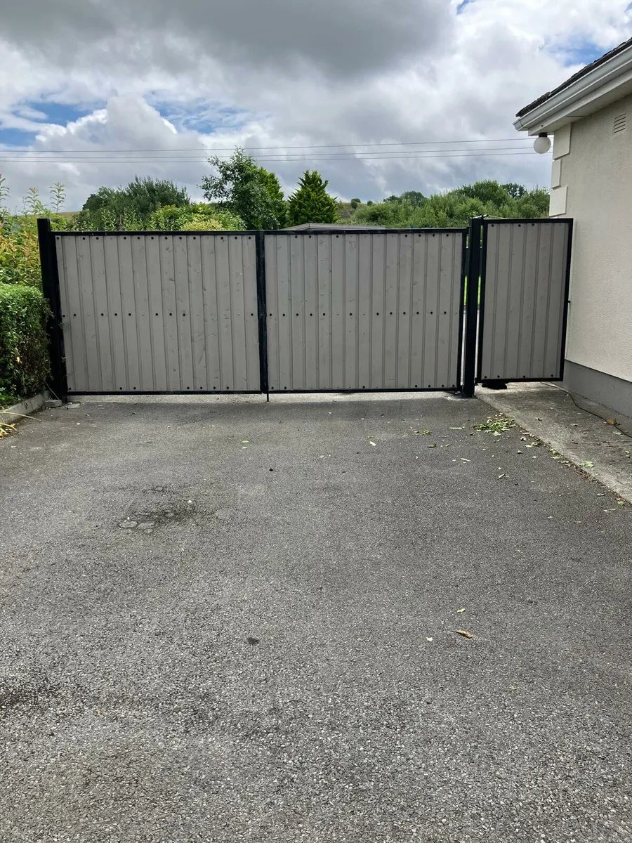 Gates - Image 1
