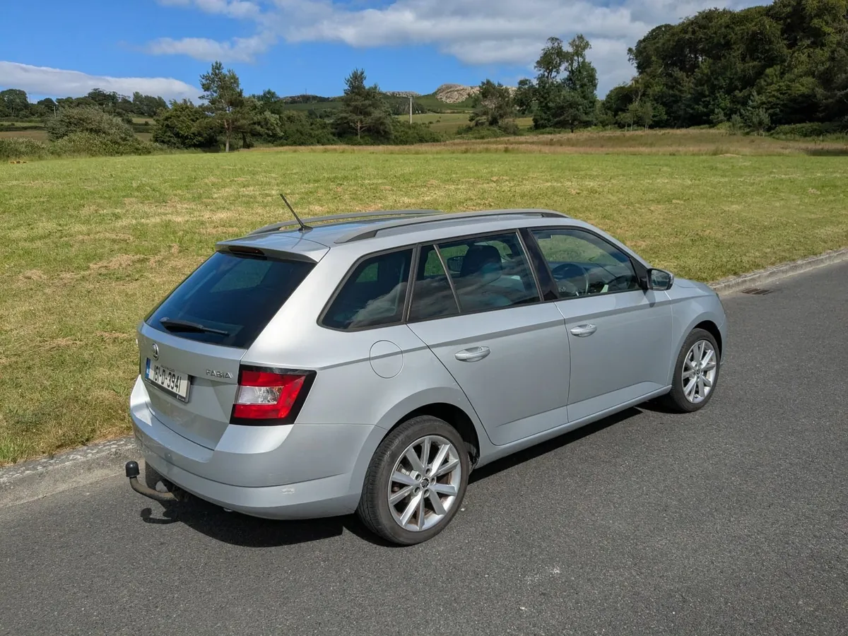 Skoda Fabia Combi Ambition 2016 1.2 TSI - Image 3