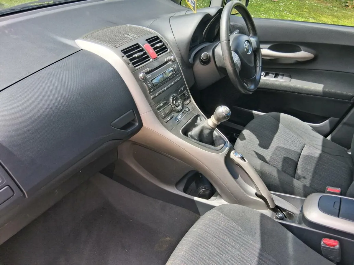 09 Auris 1.4TR NCT 12/25 280 Tax only 103 Miles - Image 3