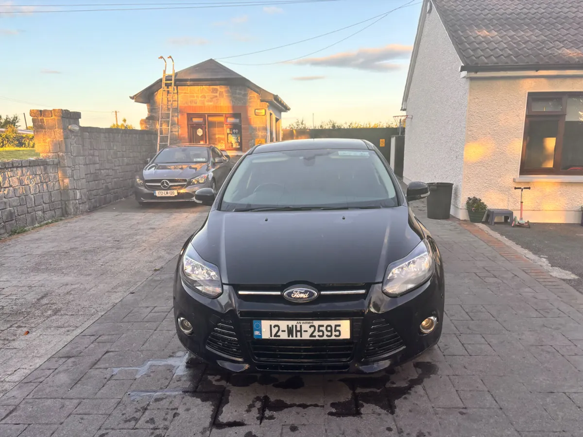 Ford Focus 2012 - Image 2