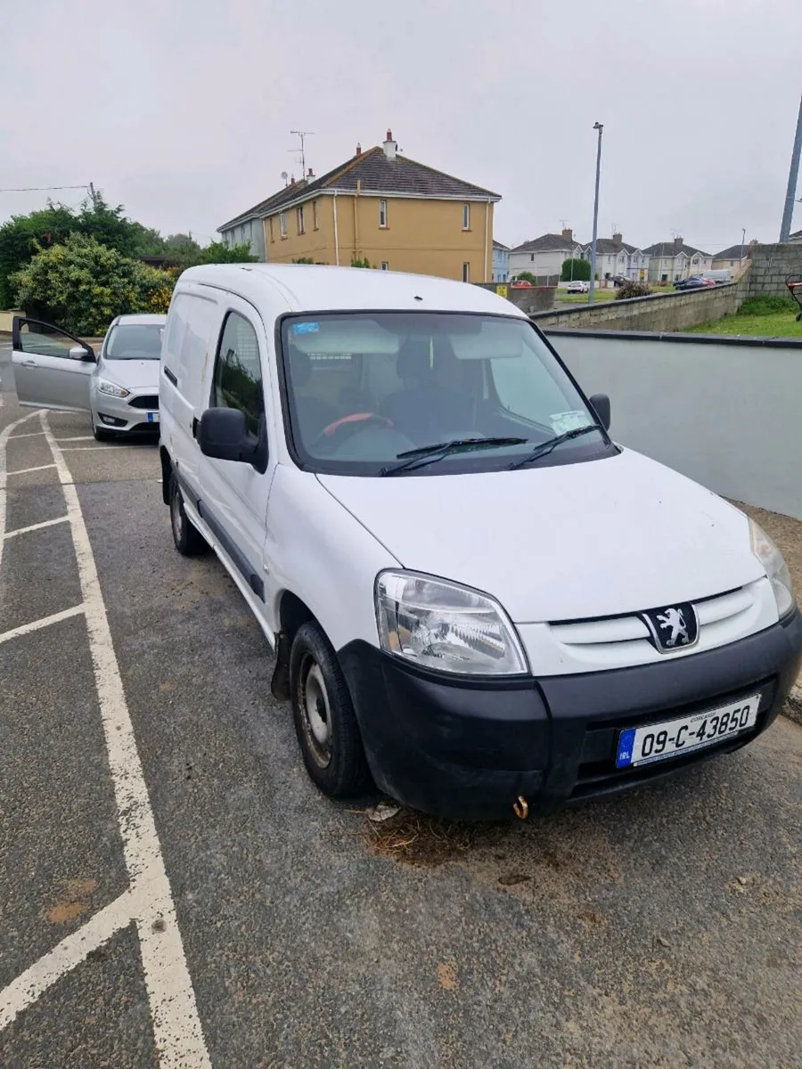 Van - Image 1