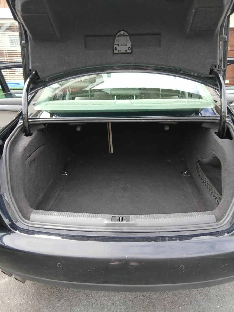 Audi A4 2010 - Image 4