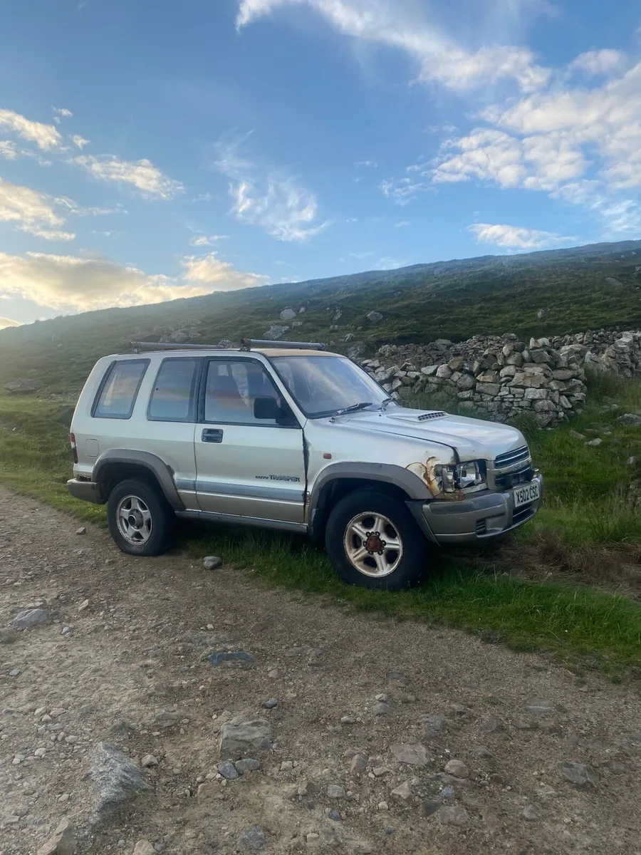 2 x Isuzu troopers - Image 2