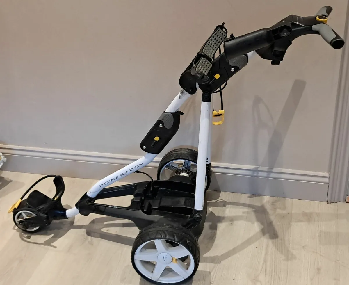 Golf trolley - Image 1