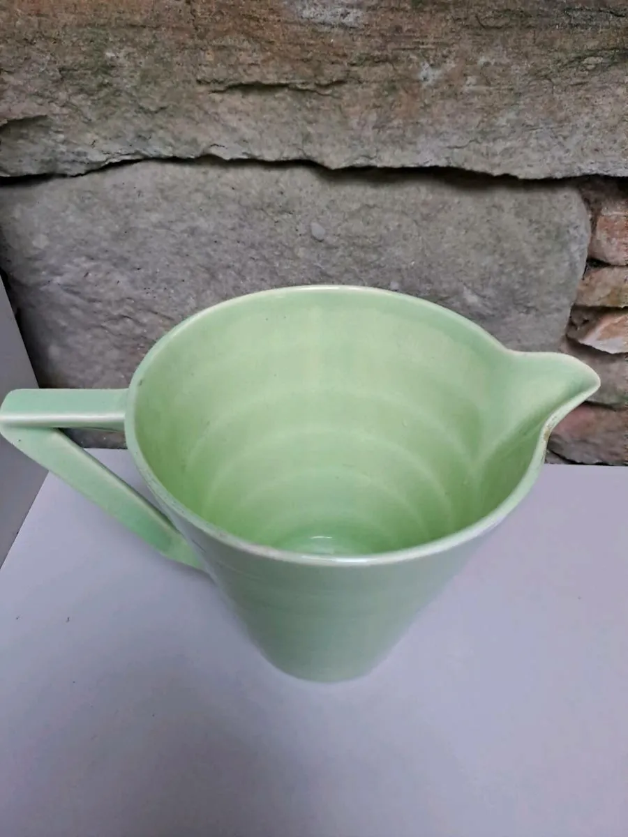 1950s green ribbed jug - Image 2