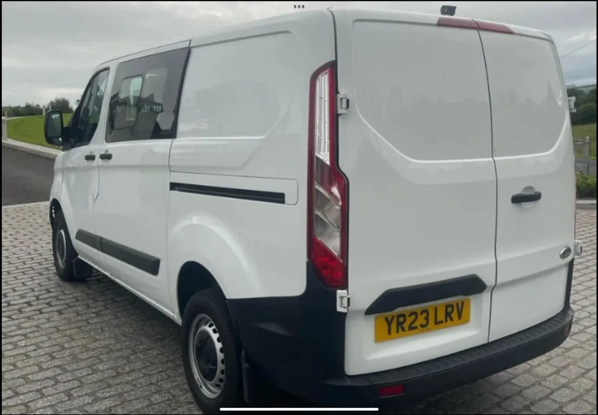 Ford Transit Custom 2023 WITH SIDE WINDOWS . - Image 4