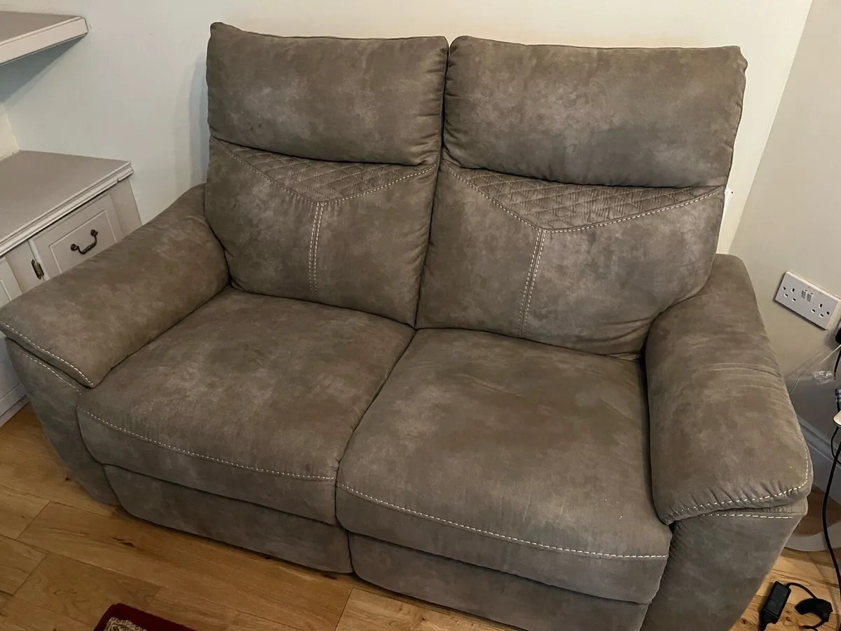 Couch - Image 2