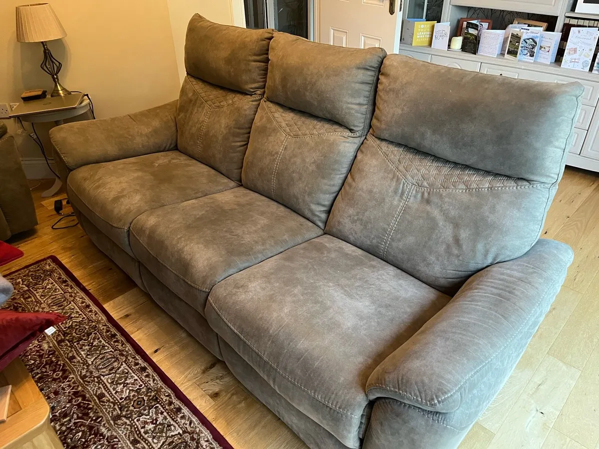 Couch - Image 3