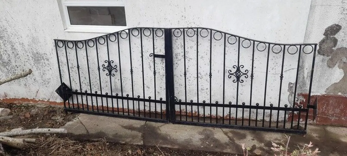 Driveway Gates - Image 1
