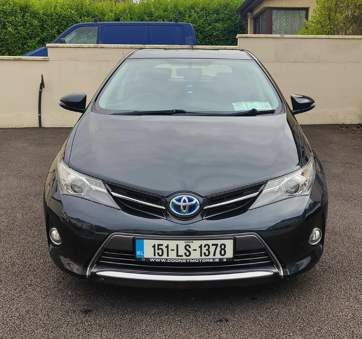 Toyota Auris Hybrid 1.8L (2015) - Image 2