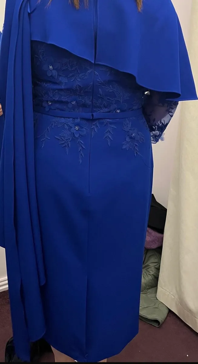 Mother of Bride/Groom Outfit - Image 3