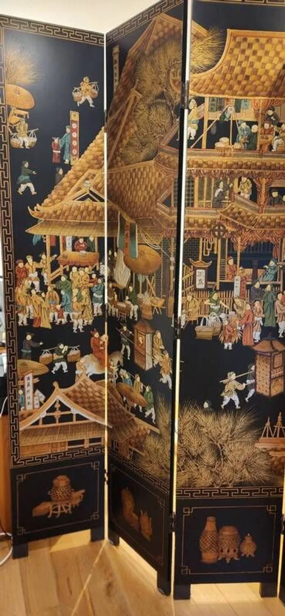 Exquisite Asian screen/ Room divider - Image 1