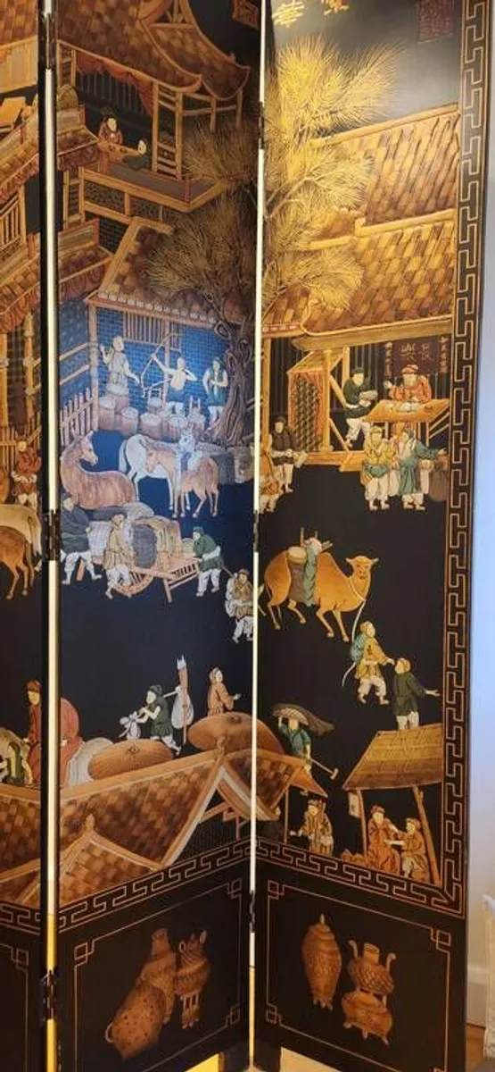 Exquisite Asian screen/ Room divider - Image 3