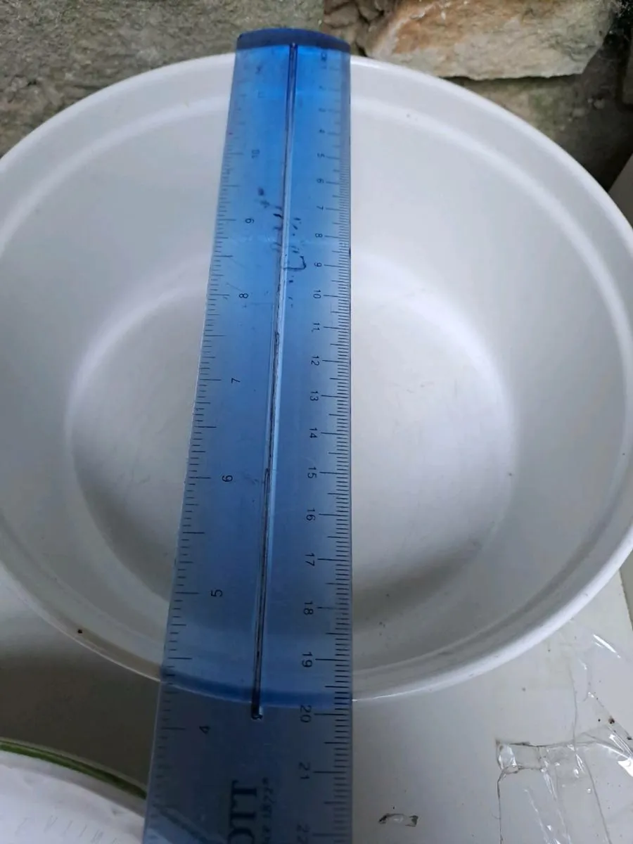 3 pie dishes - Image 4