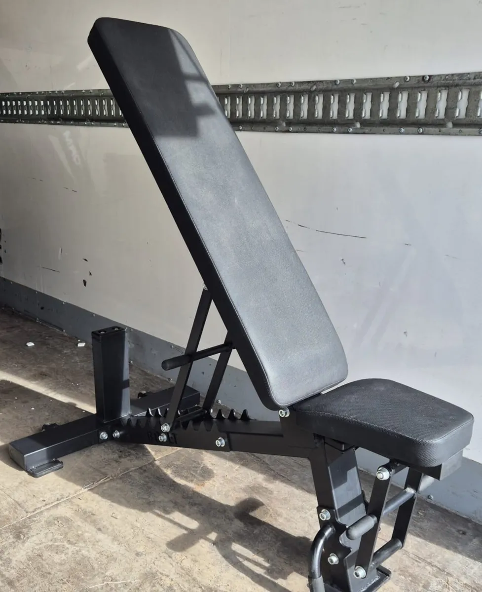 3 COMMERCIAL BENCHES - Image 1
