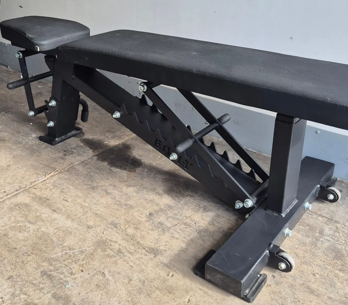 3 COMMERCIAL BENCHES - Image 3