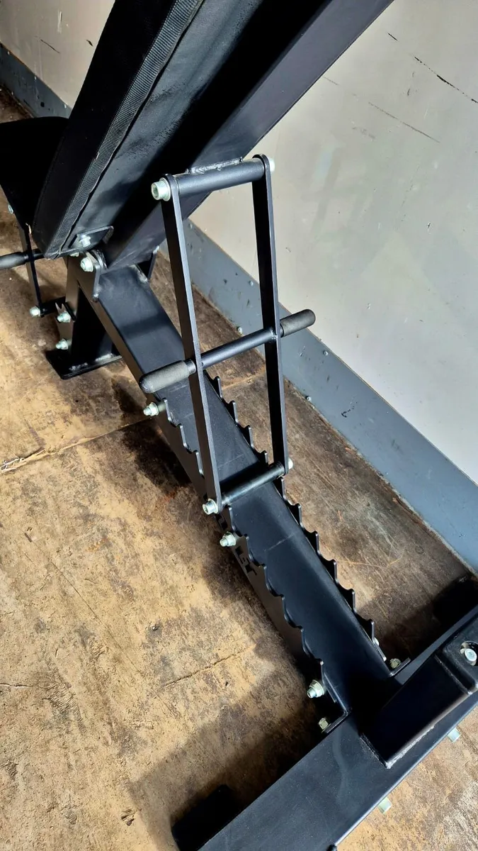 3 COMMERCIAL BENCHES - Image 4