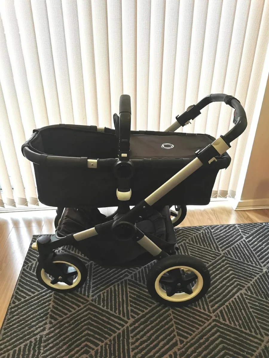 Bugaboo Buffalo Travel system + footmuff - Image 4