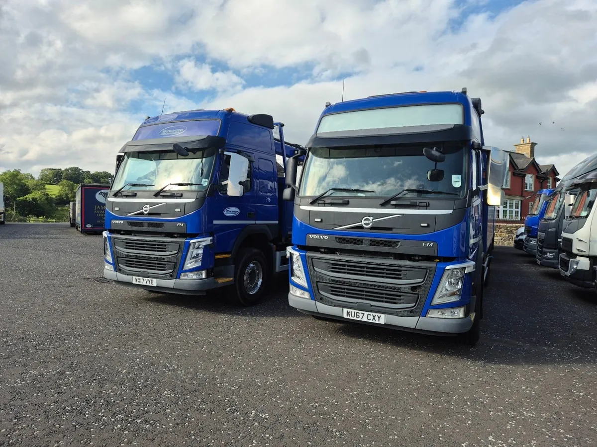 2017 Volvo FM450 Globetrotter - Image 2