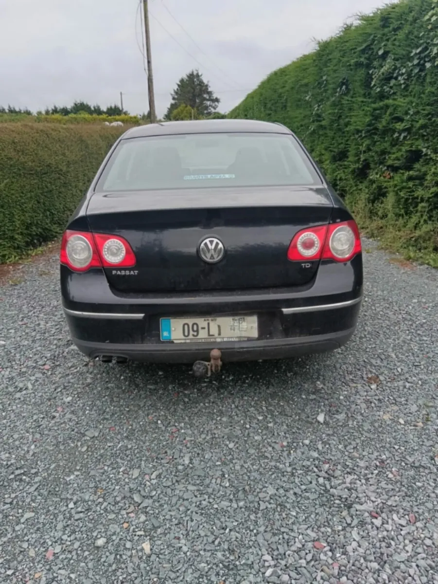Car - Image 1
