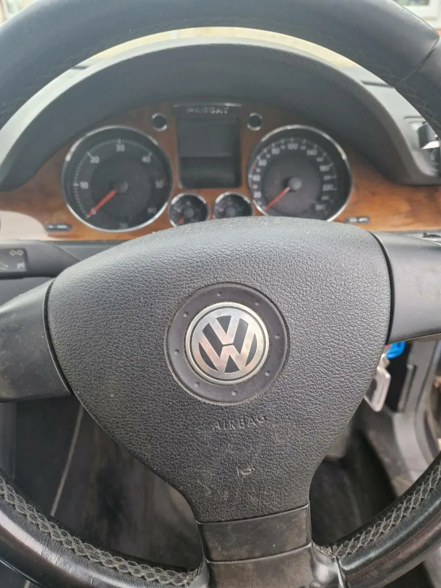 Car - Image 4