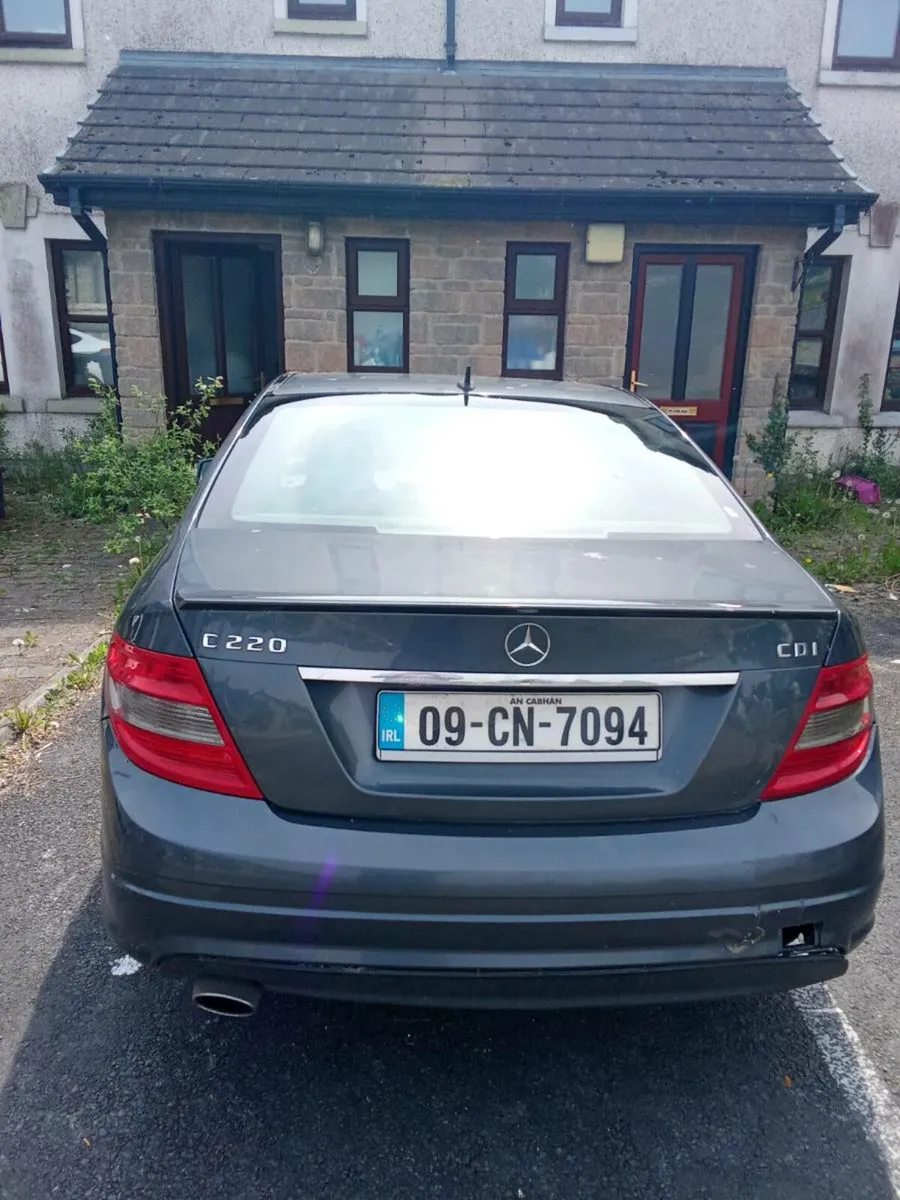 09 Mercedes Benz C220 car for sale - Image 4